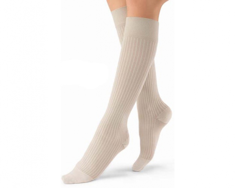 Women's Compression Sock Ribbed Pattern